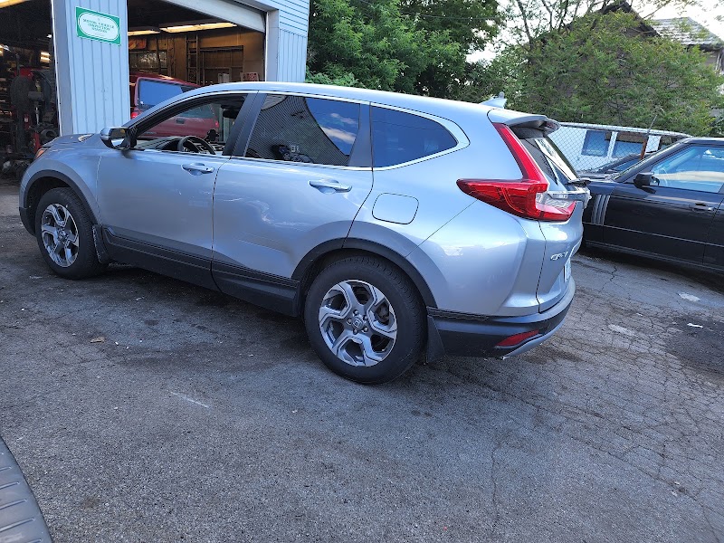 Dave's Automotive in Hamilton
